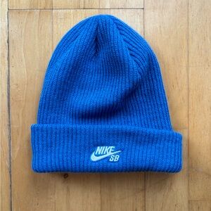 Nike SB beanie. Like new